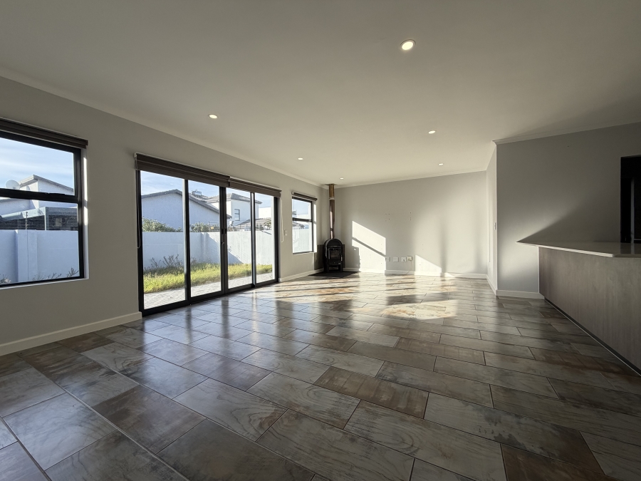 3 Bedroom Property for Sale in Sandown Western Cape